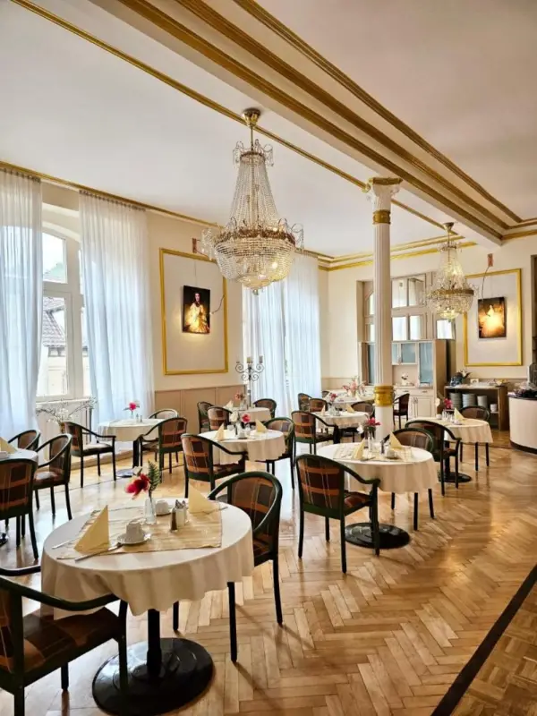 Gala Hotel 6